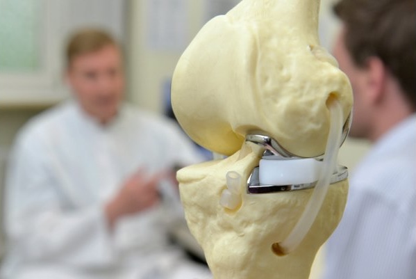 Helios Duisburg: Hip replacement surgery for hip dysplasia